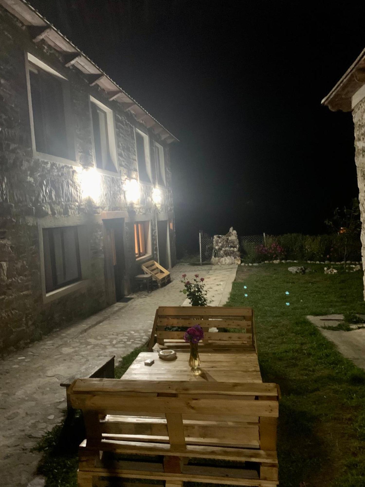 River side SVANETI Mestia Eksteriør billede
