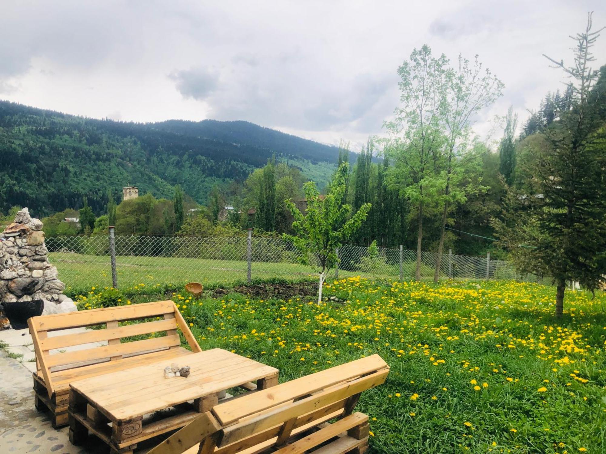 River side SVANETI Mestia Eksteriør billede